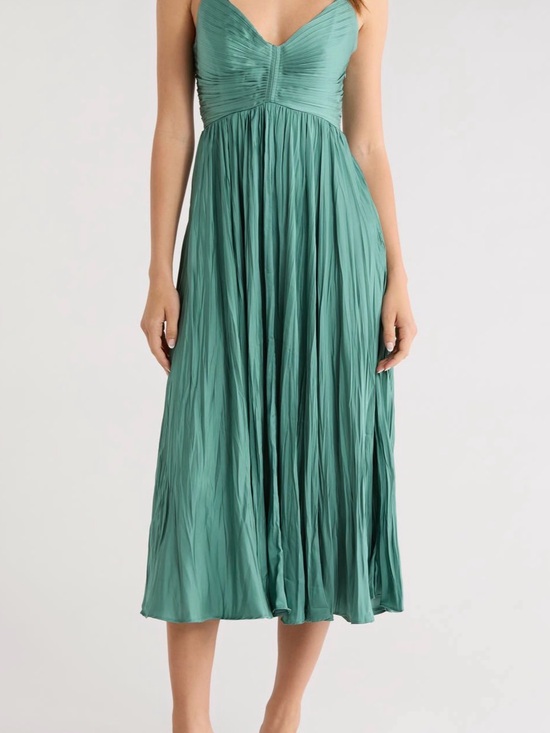 Astr Dresses & Skirts - ASTR the Label - Teal Green Pleated Midi Dress